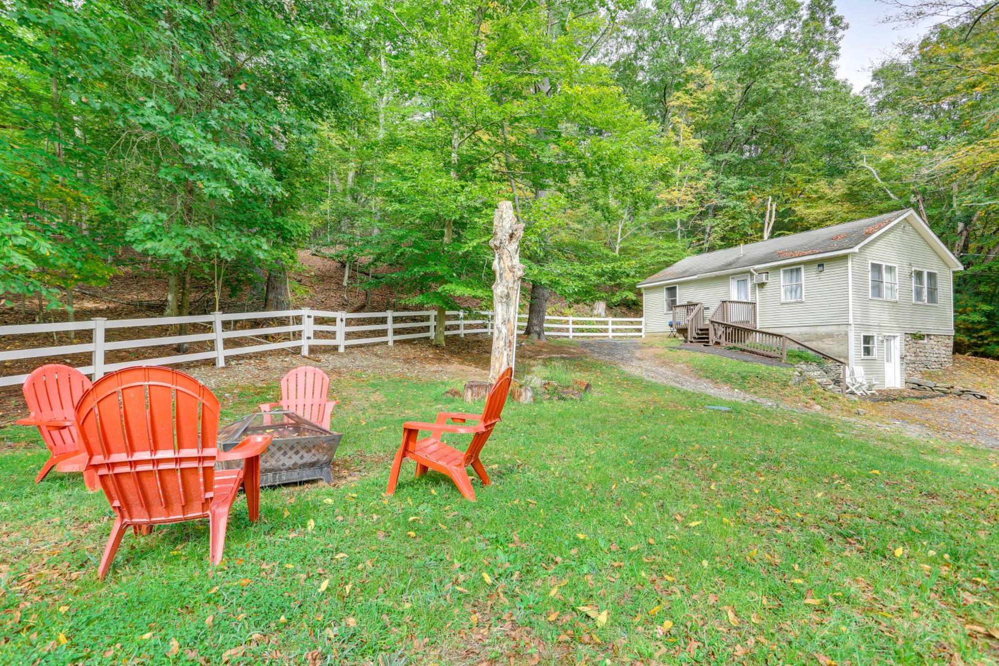Holiday home Cozy With Grill, Near Waterfalls Dingmans Ferry